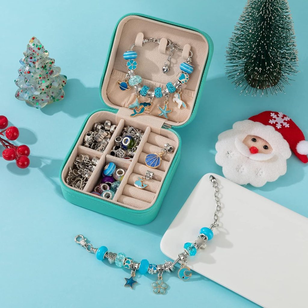 Set de Joyero y Pulseras con Dijes